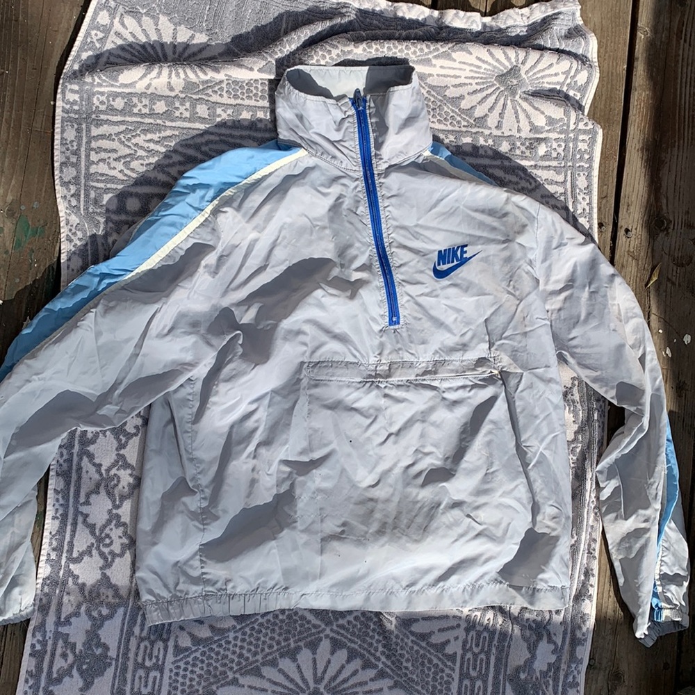 Retro Nike windbreaker